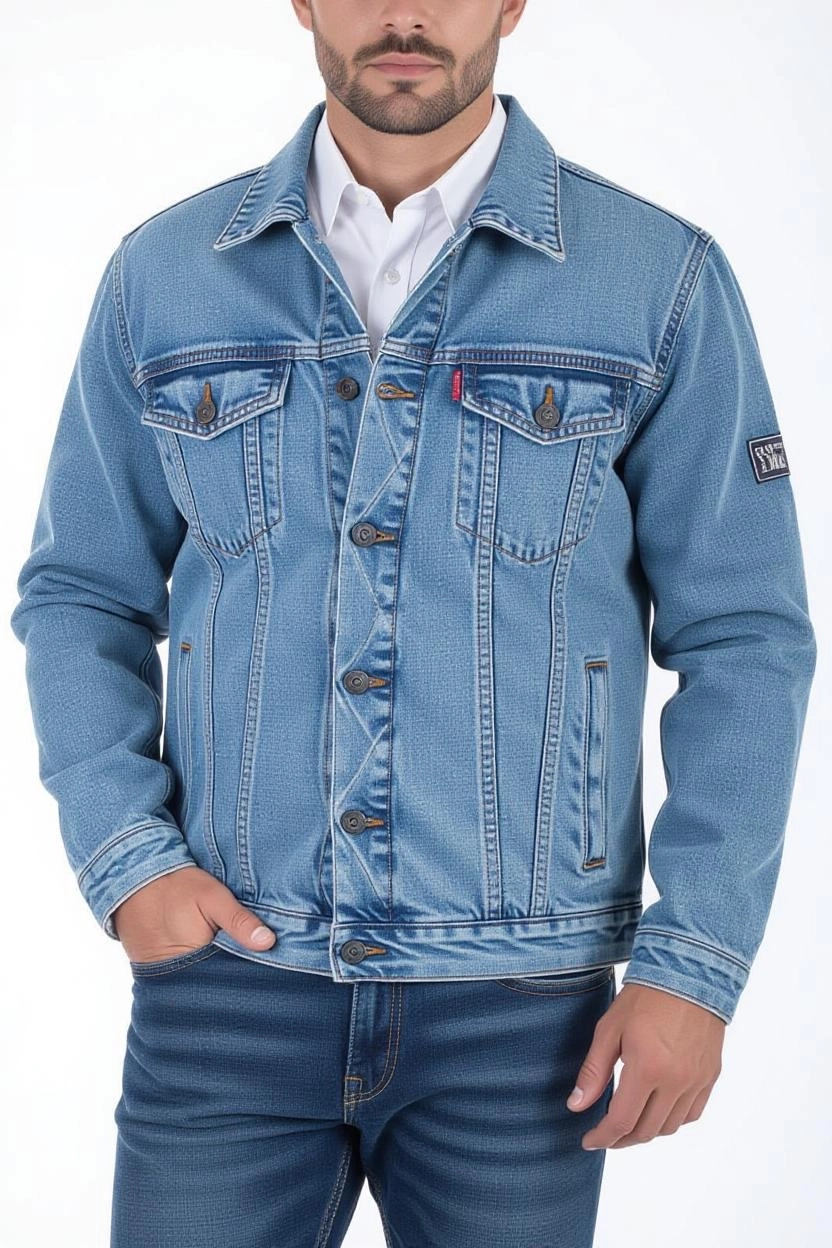 High-performance softshell jacket, water-resistant and breathable.